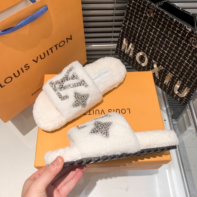Rhinestones Fashion Women Winter Furry Slippers