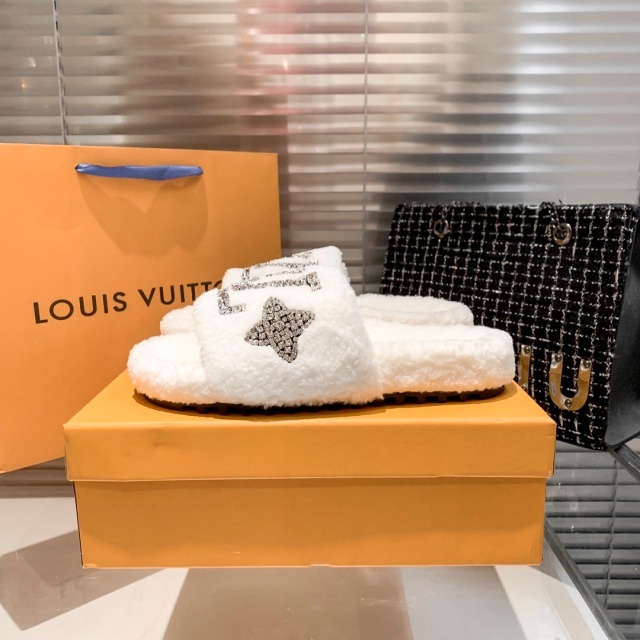 Rhinestones Fashion Women Winter Furry Slippers