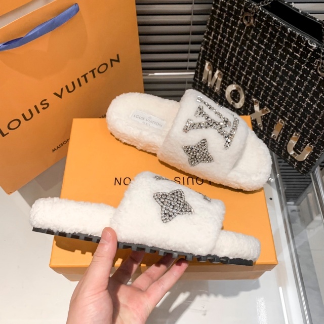 Rhinestones Fashion Women Winter Furry Slippers