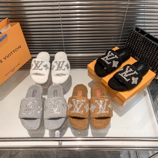 Rhinestones Fashion Women Winter Furry Slippers