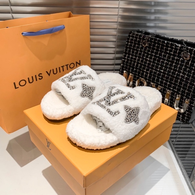 Rhinestones Fashion Women Winter Furry Slippers