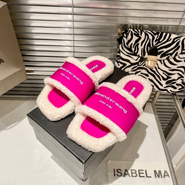 Winter Fashion Women Furry Slippers