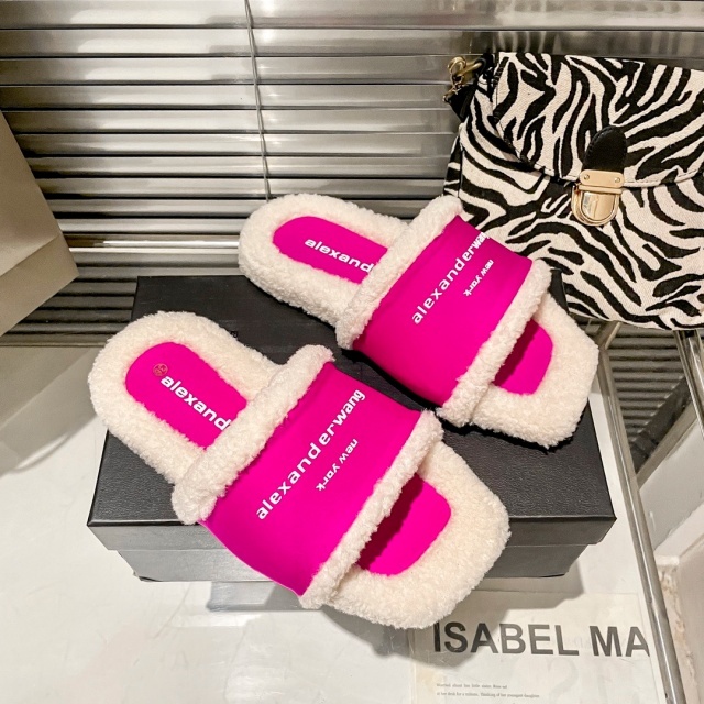 Winter Fashion Women Furry Slippers