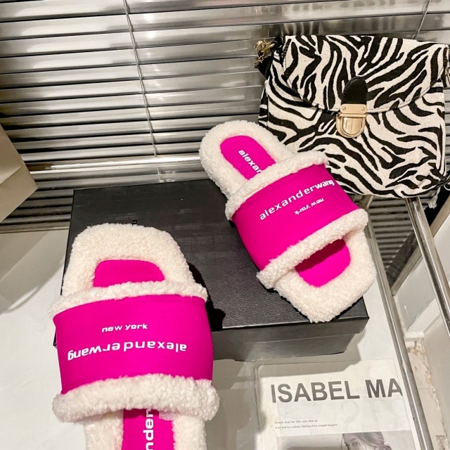 Winter Fashion Women Furry Slippers