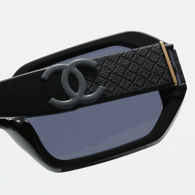 Full Frame Vintage Style Sunglasses