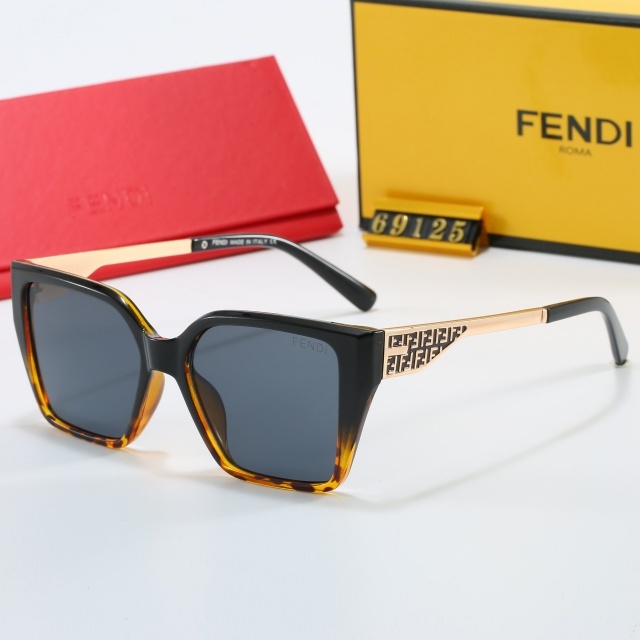 Gradient Lens Square Frame Luxury Glasses