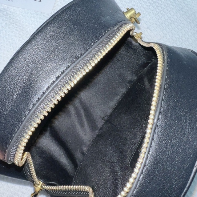 Metal Logo Leather Fashion Crossbody Bags