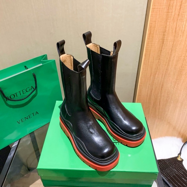 Leather Fashion Plus Size Women Boots
