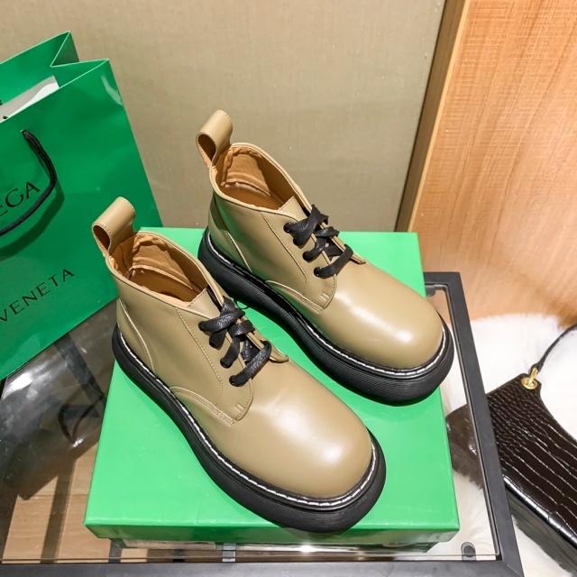 Thick-Soled Fashion Short Rock Boots