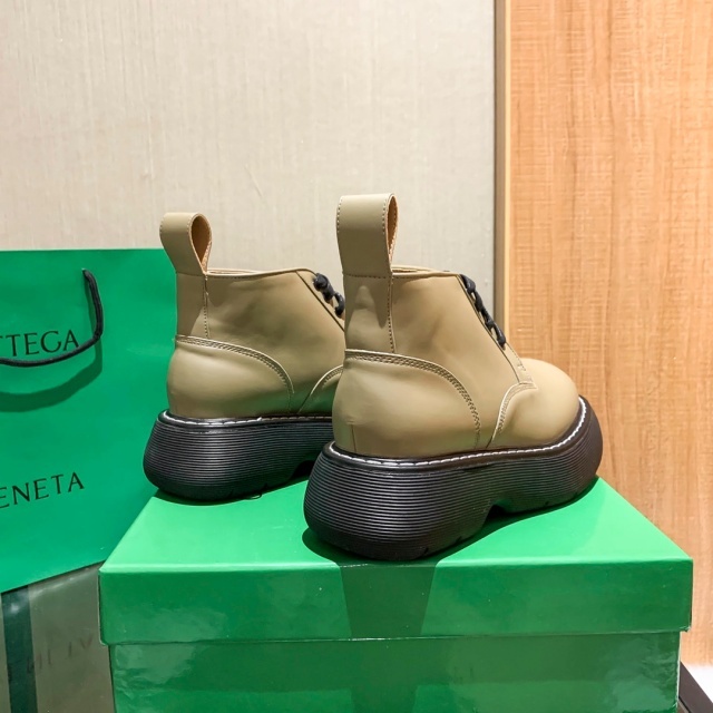 Thick-Soled Fashion Short Rock Boots