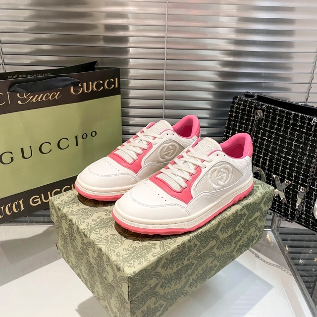 Fashion Embroidery Lace-Up Comfort Sneakers