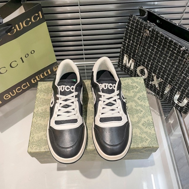Fashion Embroidery Lace-Up Comfort Sneakers
