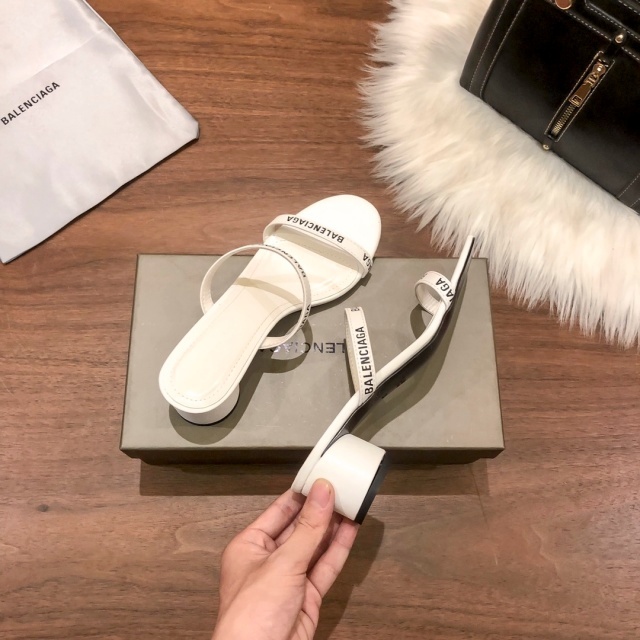 Fashion Open Toe Chunky Sandals