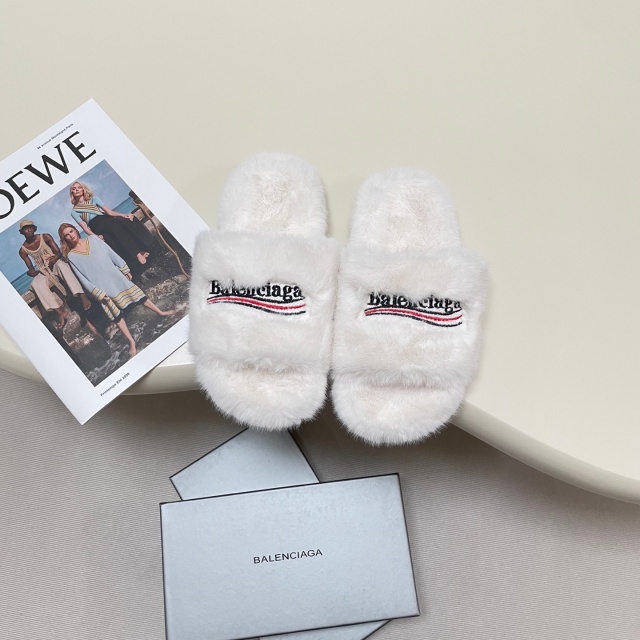 Fashion Winter Women Furry Slippers