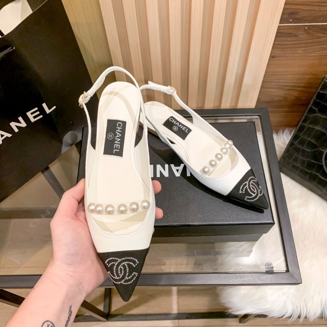 Pearl And Rhinestones Pointed Toe Flat Sandals