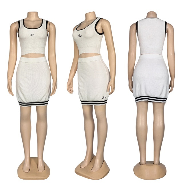 Fashion Knit Women Skirt Set