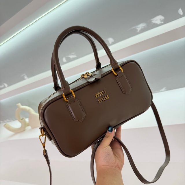 Fashion Metal Logo Leather Crossbody Handbags