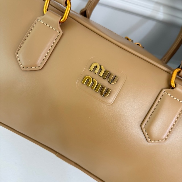 Fashion Metal Logo Leather Crossbody Handbags
