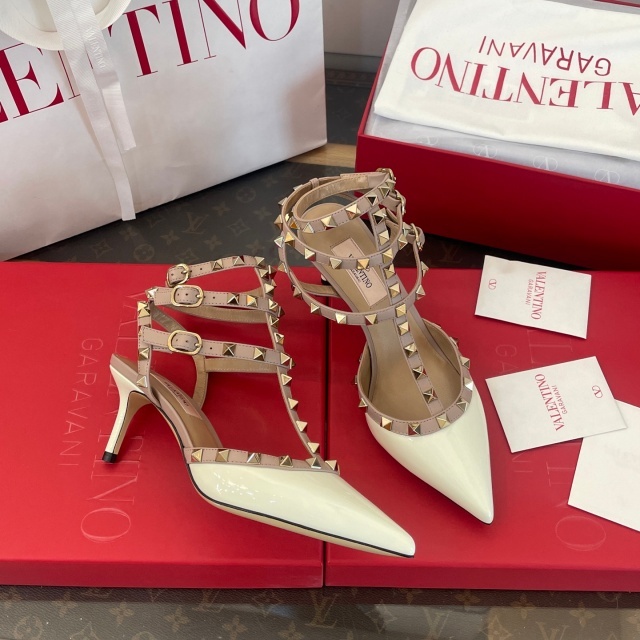 Pointed Toe Rockstud High Heeled Sandals