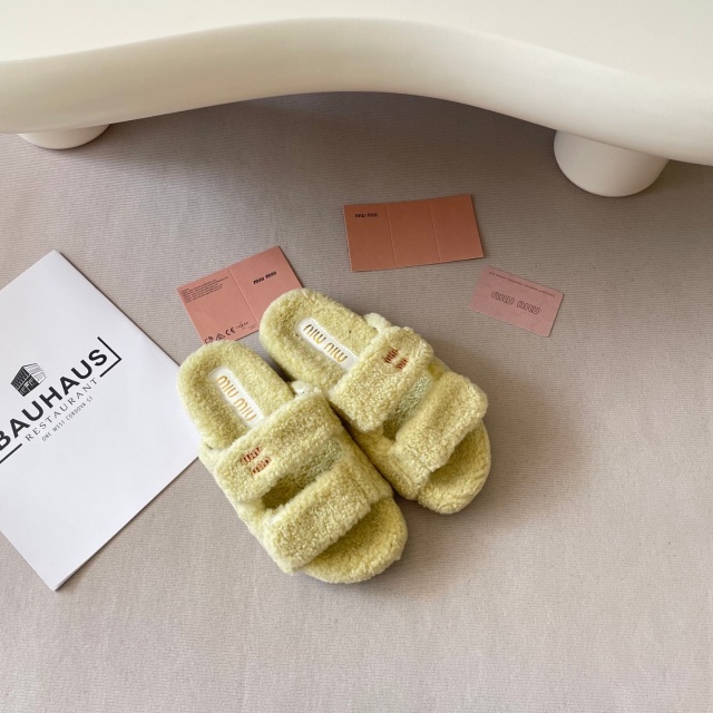 Winter Fashion Hollow Out Furry Slides