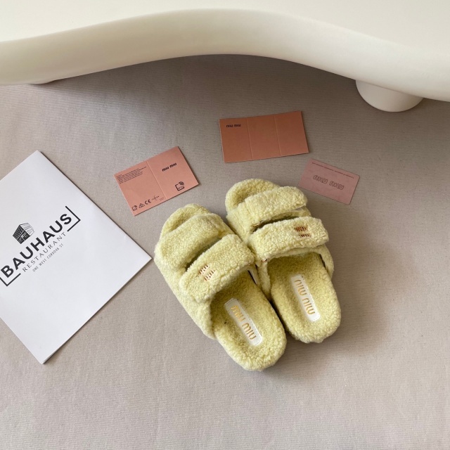 Winter Fashion Hollow Out Furry Slides