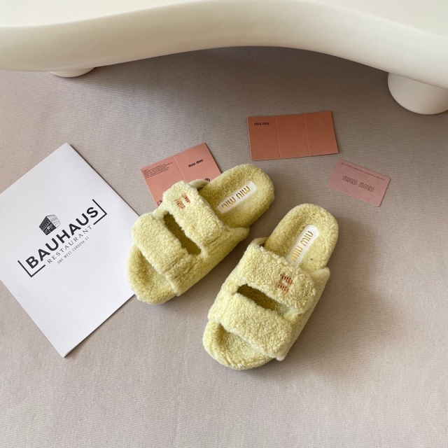 Winter Fashion Hollow Out Furry Slides