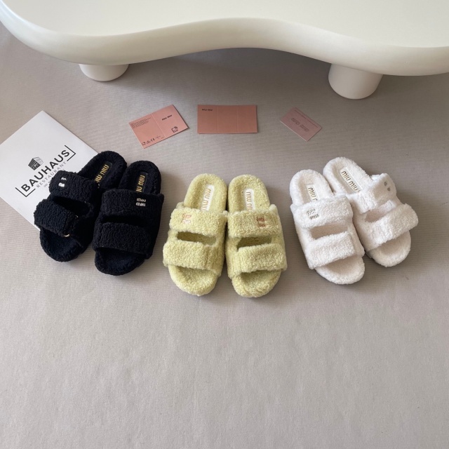 Winter Fashion Hollow Out Furry Slides