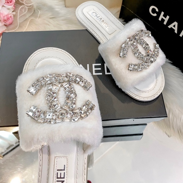 Luxury Fashion Diamond Furry Slides