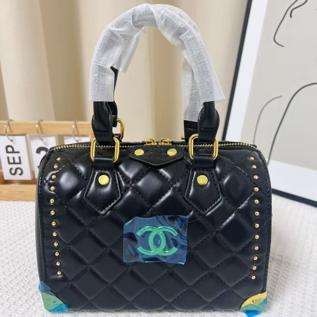 Fashion Rivets Female Crossbody Handbags