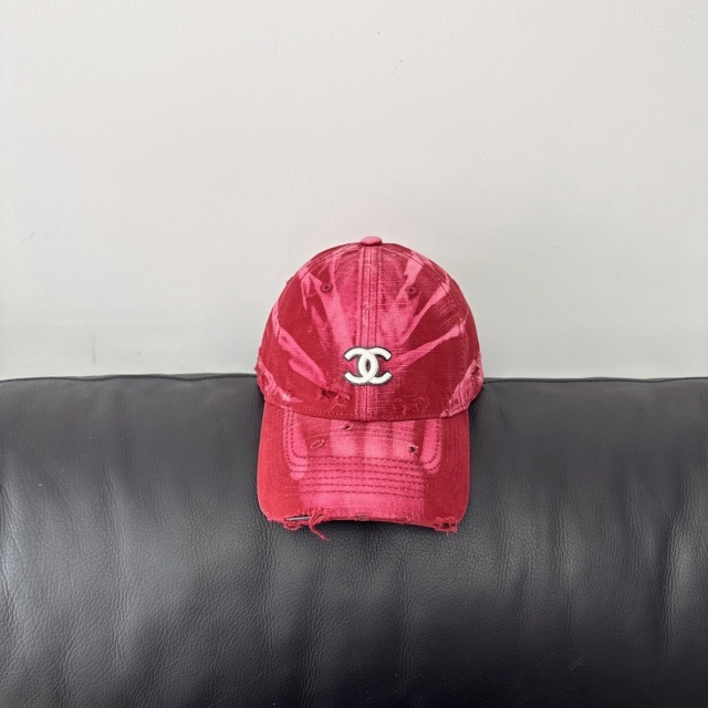 Gradient Ripped Unisex Baseball Caps