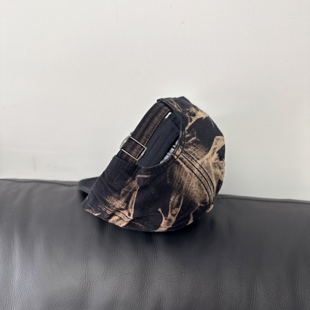 Gradient Ripped Unisex Baseball Caps