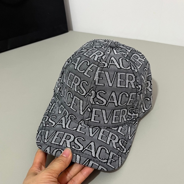 Simple Fashion Embroidery Baseball Caps