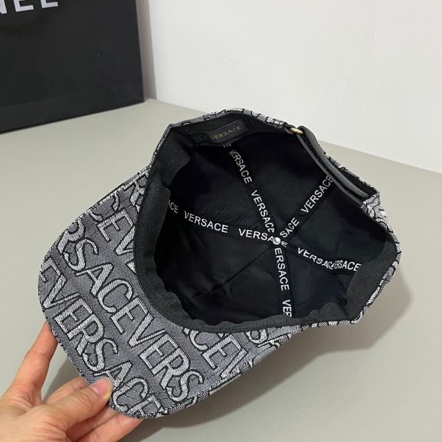 Simple Fashion Embroidery Baseball Caps