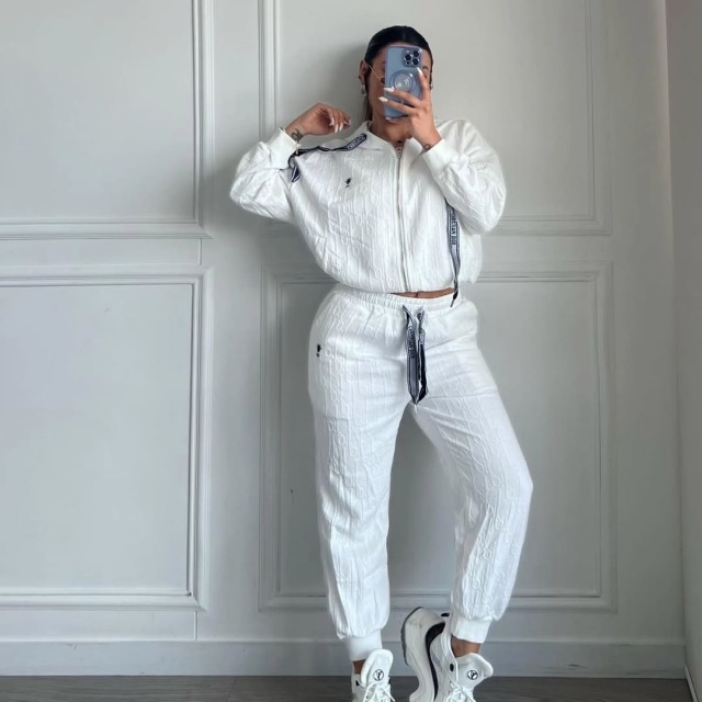 Fashion Embossing Women Hooded Fall Tracksuit