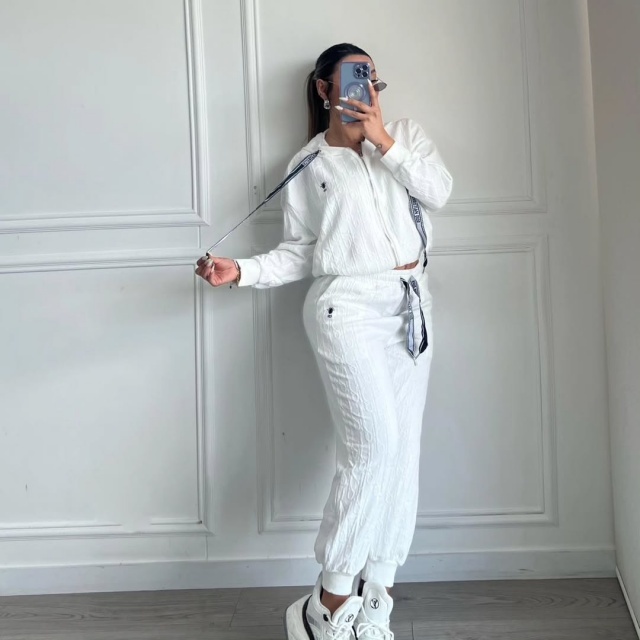 Fashion Embossing Women Hooded Fall Tracksuit