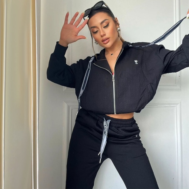 Fashion Embossing Women Hooded Fall Tracksuit