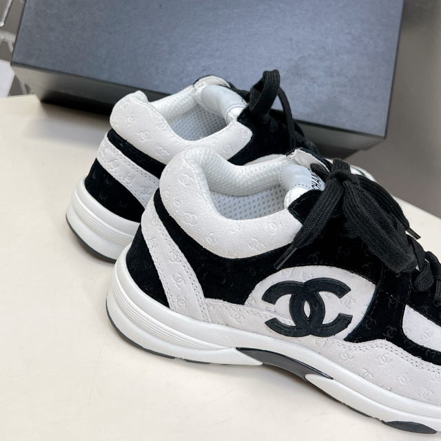 Classic Women Fashion Sneakers