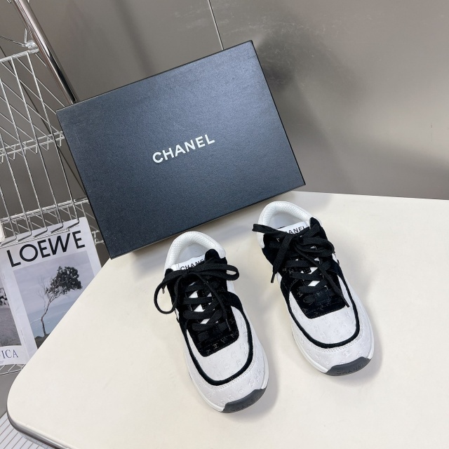 Classic Women Fashion Sneakers