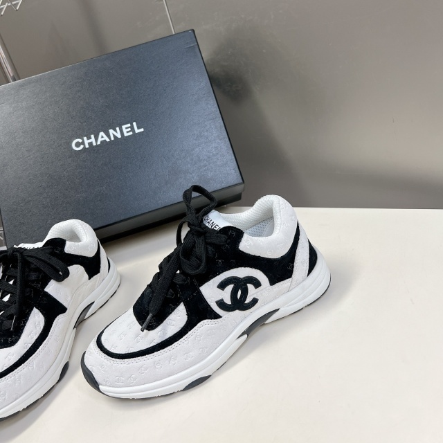 Classic Women Fashion Sneakers