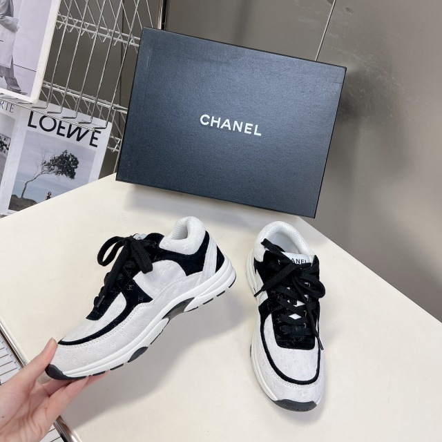 Classic Women Fashion Sneakers