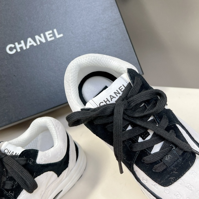 Classic Women Fashion Sneakers