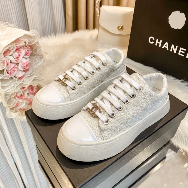 Fashion Logo Women Casual Sneakers