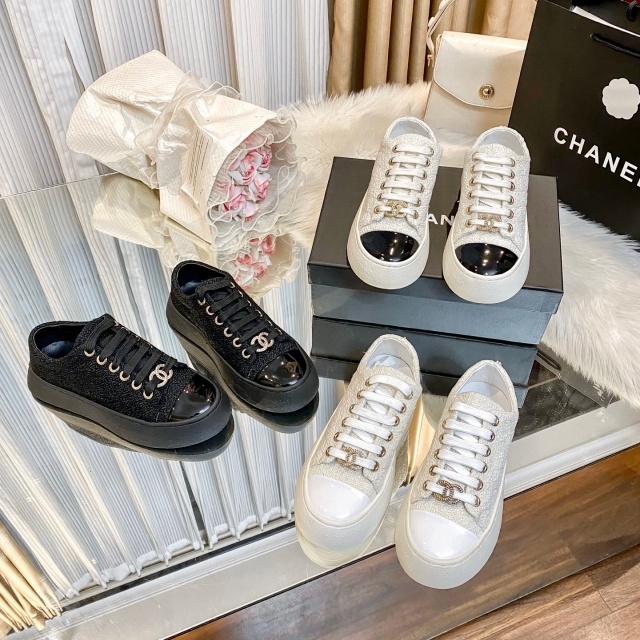 Fashion Logo Women Casual Sneakers