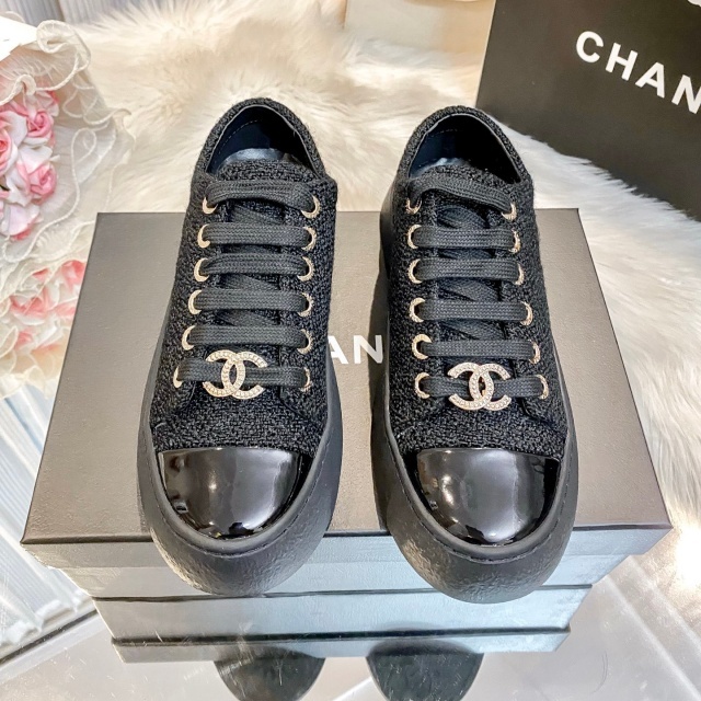 Fashion Logo Women Casual Sneakers