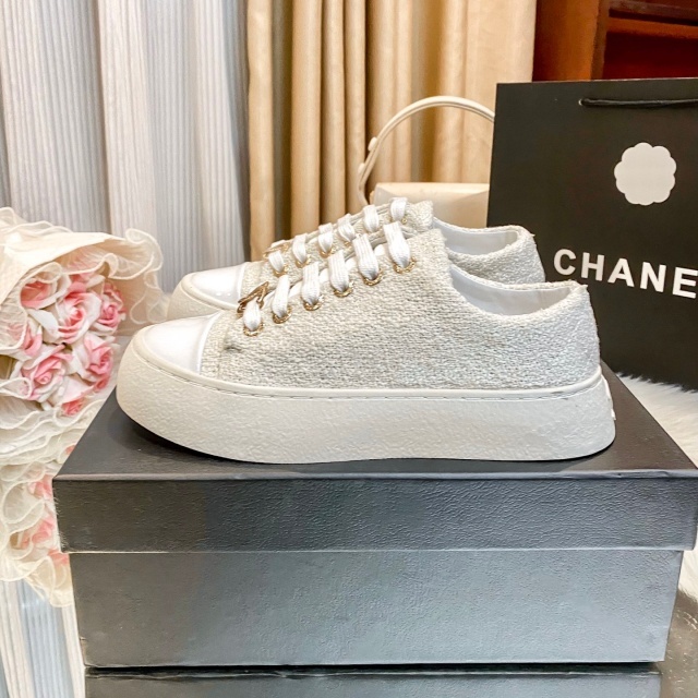 Fashion Logo Women Casual Sneakers