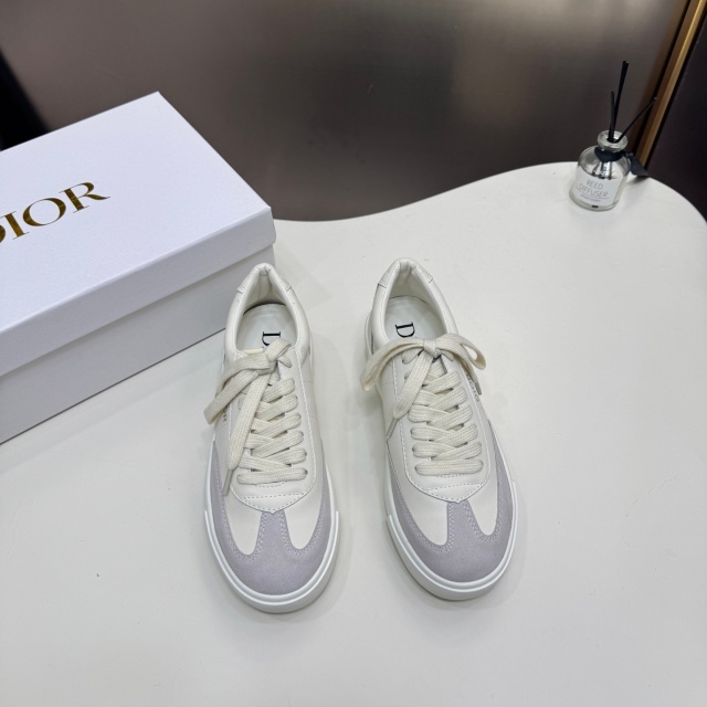 Luxury Fashion Lace-Up Unisex Sneakers