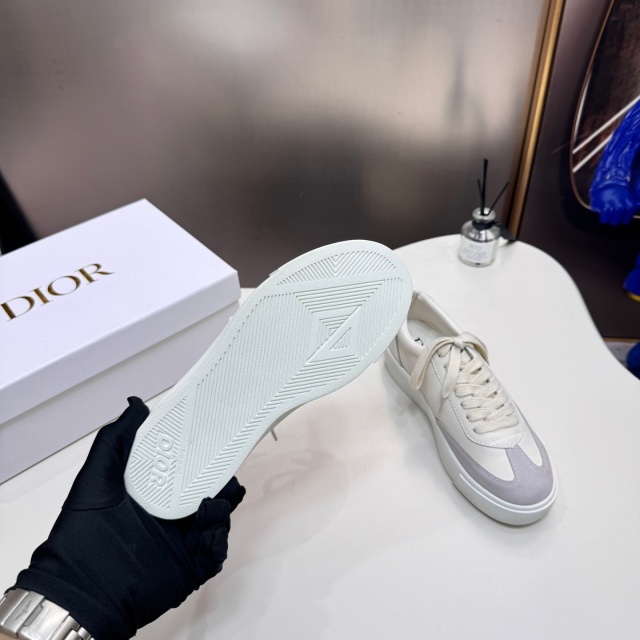 Luxury Fashion Lace-Up Unisex Sneakers