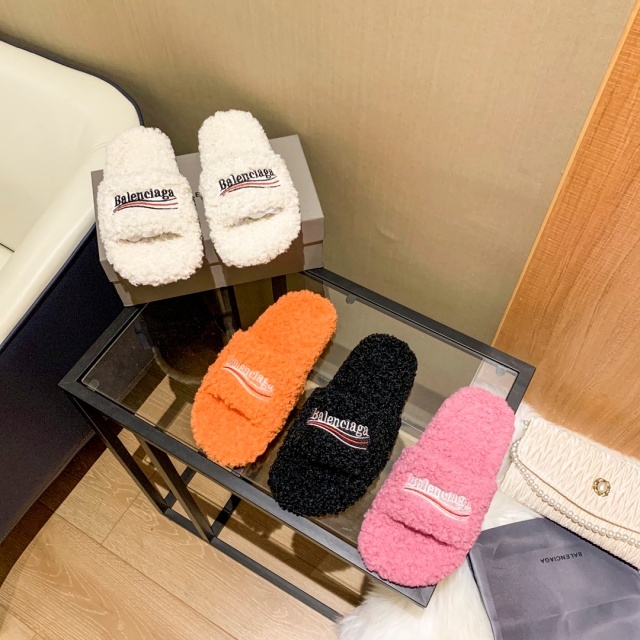 Winter Fashion Unisex Furry Slides