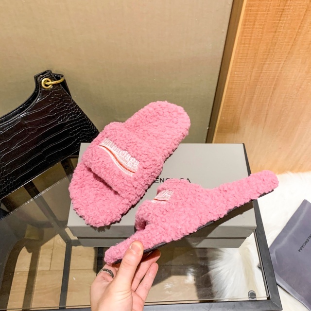 Winter Fashion Unisex Furry Slides