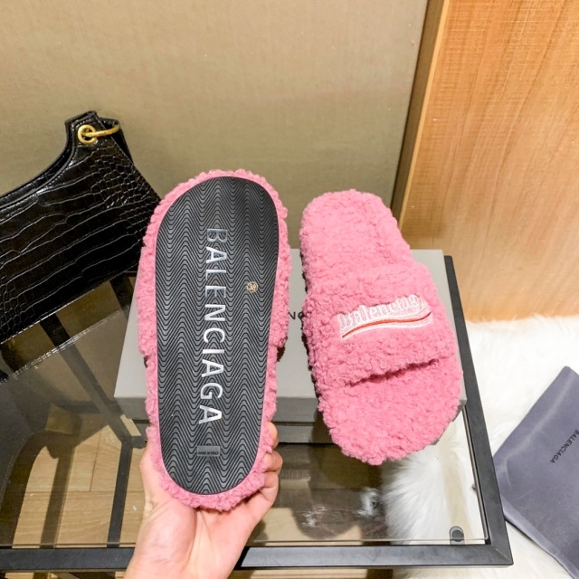 Winter Fashion Unisex Furry Slides
